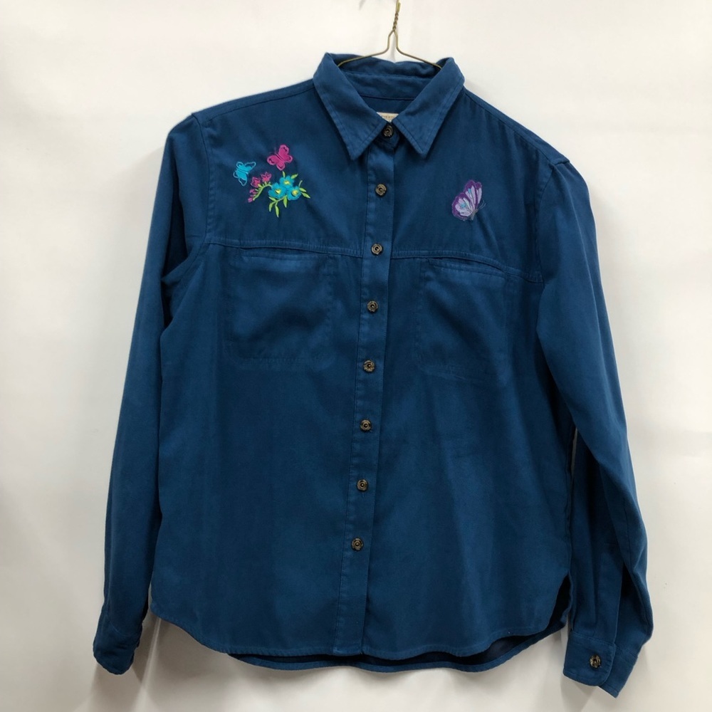 St. John’s Bay velour style long sleeve embroidered button down top medium